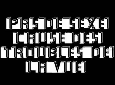 recule et essaye de lire